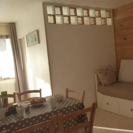 Apartment T2 Immeuble Chanteclerc 6 Personnes 37m2 Praloup 1600 Uvernet-Fours